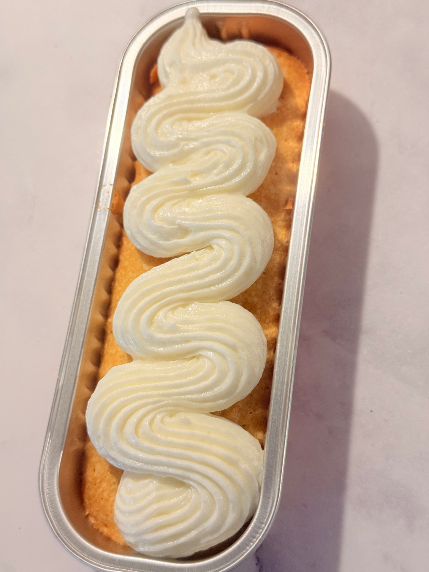 A Milli Vanilla Minicake