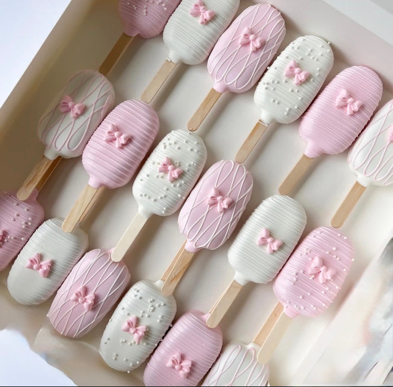 Cakesicles